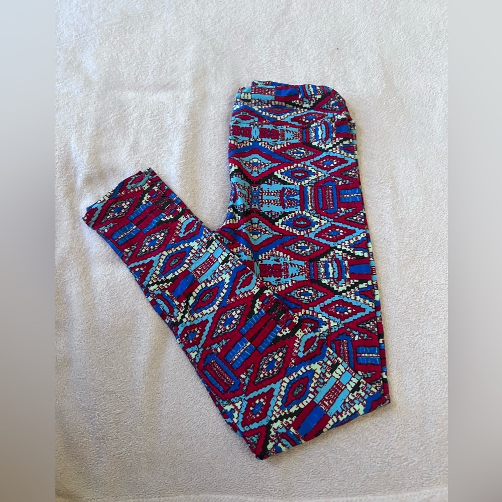 Red and Blue Pattern Leggings